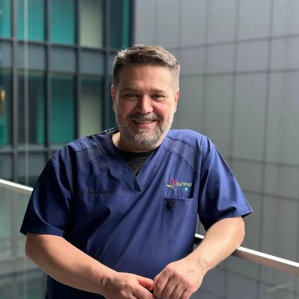 Dr. Alper Mumcu