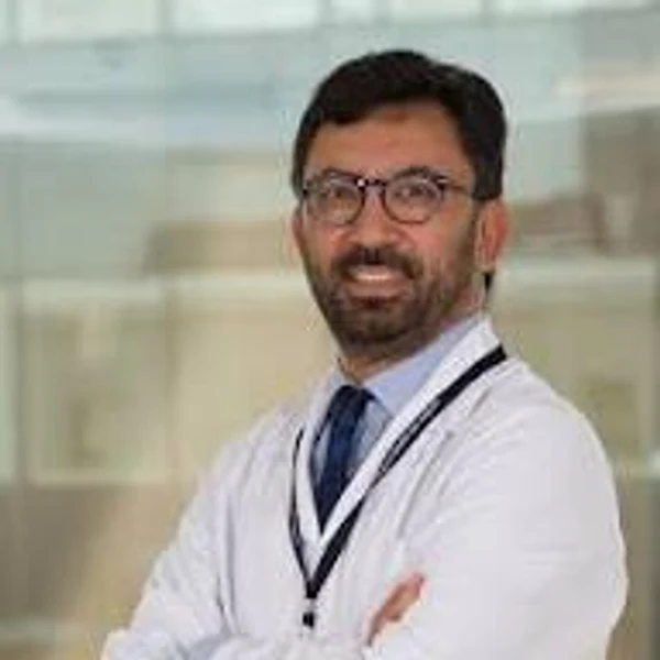 Prof. Dr. Bülent Aksoy portresi