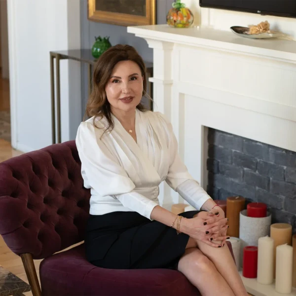 Prof. Dr. Gonca Gökdemir portresi