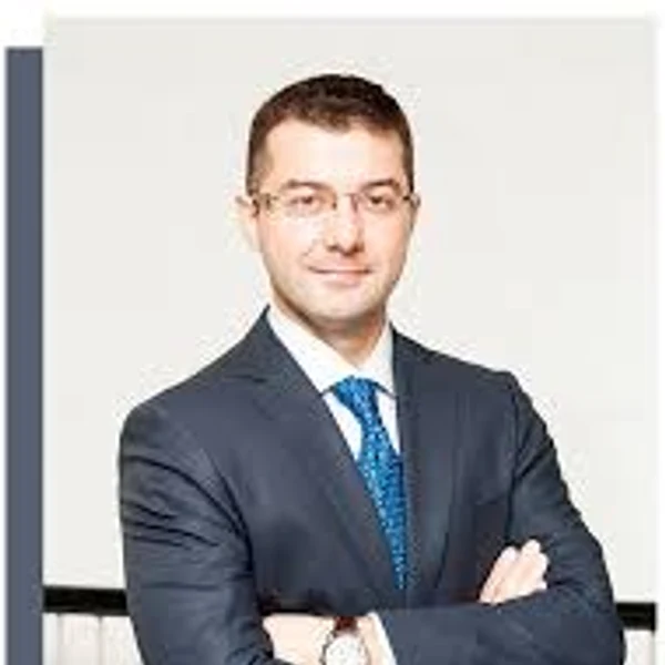 Dr. Metin Alış portresi